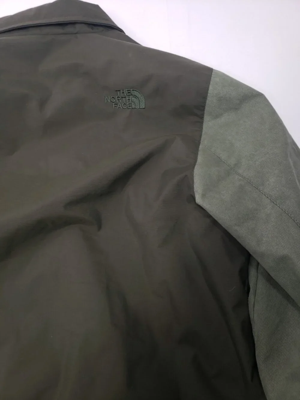 The North Face NF0A2TAB Men’s Large Green Insulated Jacket Plaid Fleece Lined